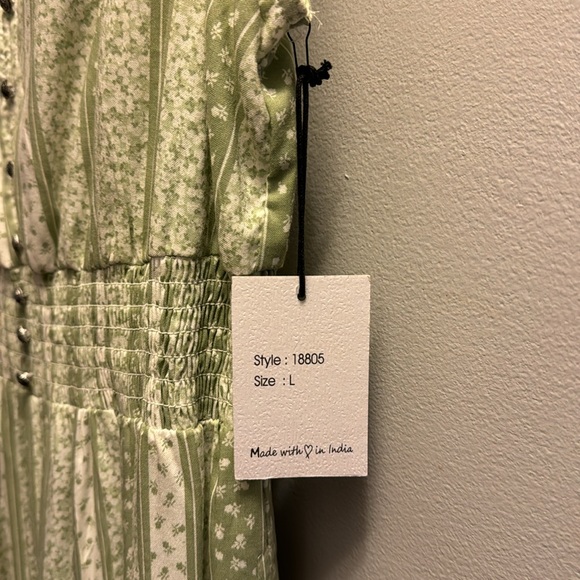 Romper - Picture 4 of 4